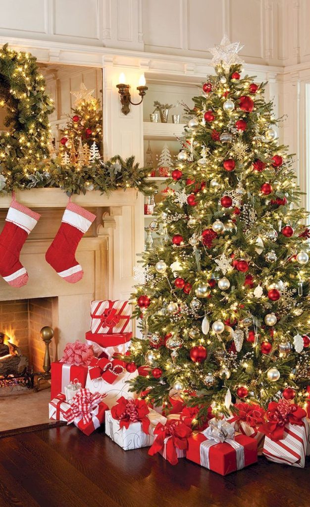 Traditional-Christmas-Tree-Decoration